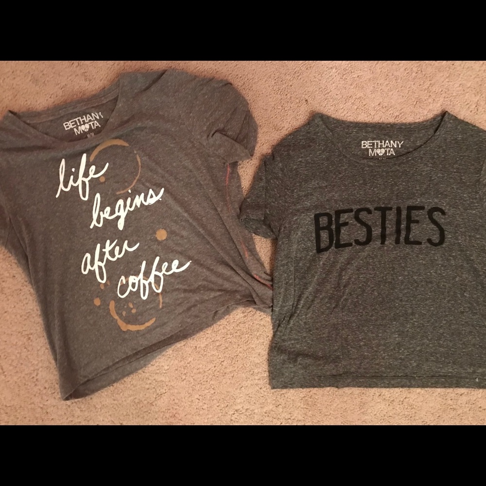 set of two cropped graphic tees